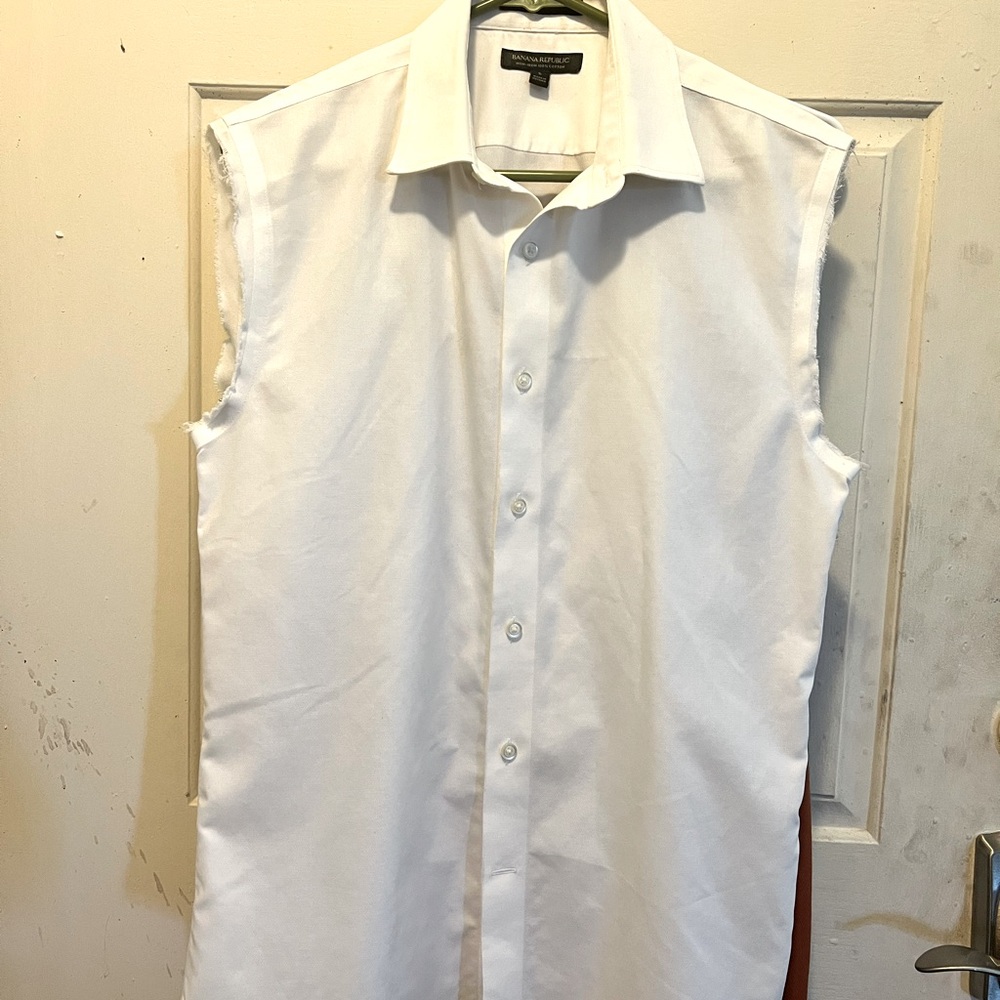 BANANA REPUBLIC SHIRT ( Always willing to consider reasonable offers)